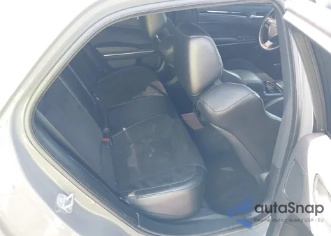 2018 Chrysler 300 S z USA, uszkodzony, nr VIN 2C3CCABT2JH216449